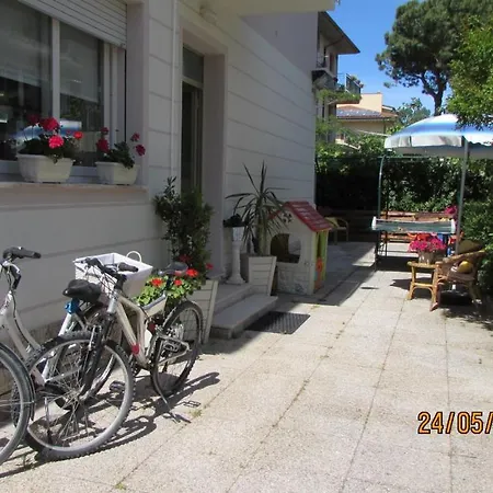 Lambusta Bed & Breakfast *
